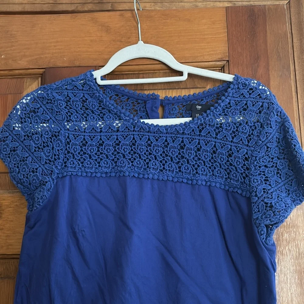 Blue linen and crochet dress - Picture 2 of 4